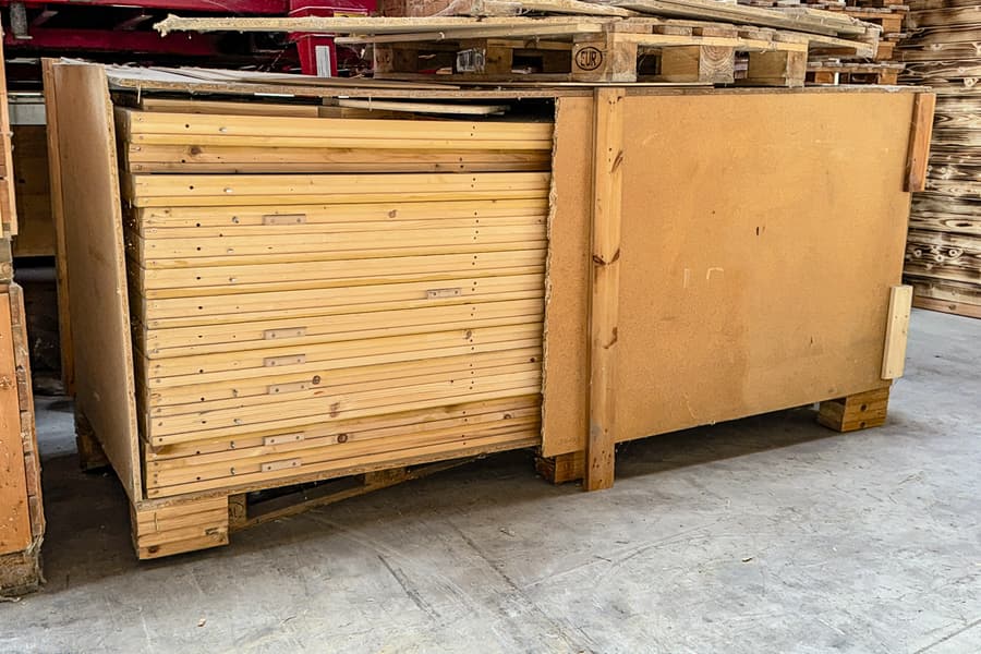 13 Kunststoff Werbewände mit Holzrahmen